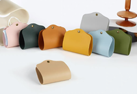 YY Factory Clip de rangement de masque en cuir PU coloré de style japonais et support de respirateur anti-poussière pour l'extérieur