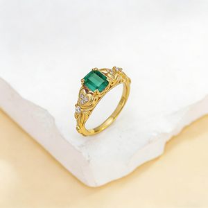 แหวนแต่งงานวินเทจประดับพลอยมรกตทรงเหลี่ยม 2 กะรัต ทองคำแท้ 14K ยี่ห้อ SGARIT พร้อมใบรับรอง IGI สำหรับผู้หญิง ไซส์ 4-15 - Product Image 2