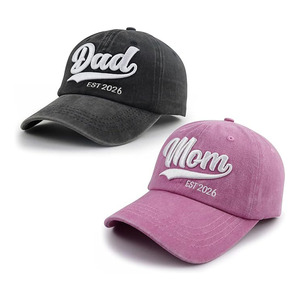 Casquette en coton lavé personnalisée avec broderie <span class=keywords><strong>Maman</strong></span> Papa, style vintage EST 2026, pour couple ou famille, cadeau, usine BSCI, MOQ 50, échantillon en 3 jours - Product Image 1