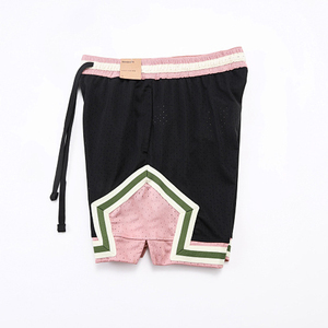 شورت رياضي رجالي من البوليستر 100٪ خفيف الوزن وقابل للتنفس للتدريب في صالة الألعاب الرياضية بنمط شخصيات أمريكية لكرة السلة - Product Image 3