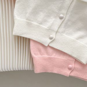 ชุดกระโปรงจีบเด็กขายส่งแบบใหม่ ชุดเสื้อสเวตเตอร์ลายดอกไม้เล็กสีแดง สไตล์จีน ชุดสองชิ้นสำหรับเด็กผู้หญิง - Product Image 5