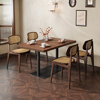 Combinaison Table et Chaises en Bois Massif pour Café, Restaurant, Bar à Thé, Restaurant BBQ, Hôtel – Rectangulaire, Occasion, Chine