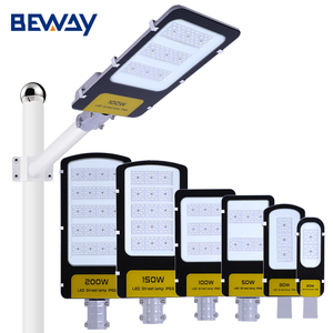 Lampes de jardin de l'industrie moderne Multi-spécifications 20W 30W 50W 100W 150W 200W Lampe de rue noire étanche - Product Image 1