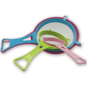 Ensemble de 4 passoires en plastique à mailles fines avec poignée, sans BPA, pliables, pour farine, lait de soja, jus, thé - Product Image 2