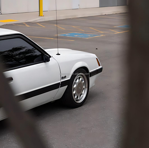 Rueda Forjada Monobloque Multirradio con Acabado Mate Plateado y Tapa Central Plateada Pulida para Ford Mustang <span class=keywords><strong>GT</strong></span> - Product Image 2