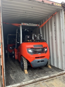 Used HELI G3 Series 50 Diesel Forklift 3 Stage Mast Pneumatic Tire Seated Operation Indoor Flooring Use 4WD Cummins <b>Engine</b> - Product Image 6