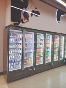 Glacière de réfrigération commerciale personnalisée vitrine porte en verre <span class=keywords><strong>réfrigérateur</strong></span> vertical pour boissons et bières - Product Image 4