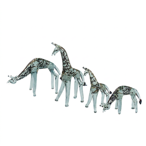Ensemble de figurines de girafe en verre soufflé à la main de Murano, décoration animale artisanale, transparente avec des taches brunes - Product Image 1