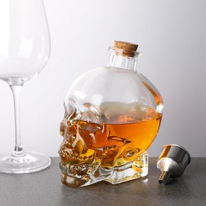 Carafe élégante en cristal en forme de crâne de 750 ml, <span class=keywords><strong>bouteille</strong></span> carrée pour whisky avec bouchon et entonnoir en acier inoxydable pour spiritueux et liqueurs - Product Image 3