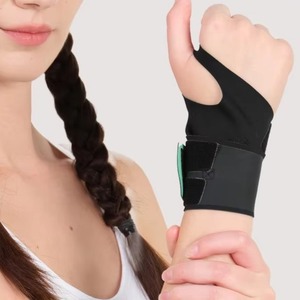 ผ้าพันข้อมือแบบยืดหยุ่น น้ำหนักเบา ซับแรงกระแทก ปรับได้ด้วยแถบตีนตุ๊กแก ช่วยพยุงข้อต่อ บรรเทาอาการปวดข้อมือ เหมาะสำหรับออกกำลังกาย (ขายส่ง) - Product Image 1