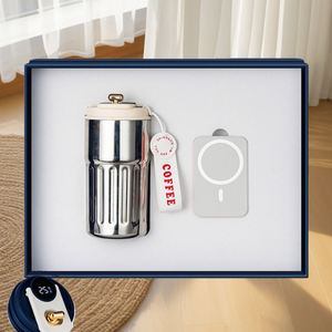 Batterie externe 2-en-1 personnalisable avec logo – Options personnalisées idéales pour les coffrets cadeaux de fêtes et d'anniversaires - Product Image 3