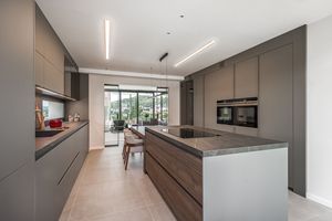 Modern Design Matt Lacquer <strong>Kitchen</strong> <strong>Cabinets</strong> From China Factory Direct with Plywood Carcase and Essential Accessories - Product Image 5