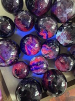 Penjualan Panas Bola Fluorite Perilla Ungu Alami yang Dipoles Berkilau untuk Hadiah Liburan yang Unik