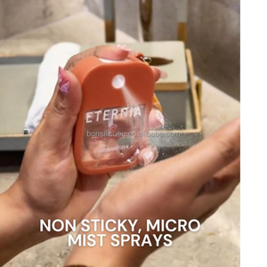 Desinfectante de Manos en Aerosol Hidratante con Estuche de Silicona de 35 ml con Clip para Colgar - Product Image 5