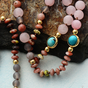 Collier pendentif flèche en quartz rose, chaîne perlée en pierre naturelle, bijoux à porter au quotidien, design géométrique, origine Yiwu - Product Image 2