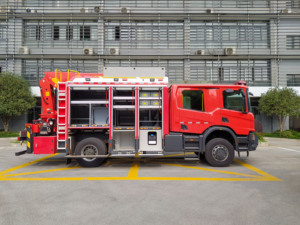 Para <span class=keywords><strong>Scania</strong></span> New 410HP 4x4 Diesel Fuel Automatic Fire Truck con brazo recto <span class=keywords><strong>de</strong></span> doble fila para vehículos <span class=keywords><strong>de</strong></span> rescate - Product Image 4