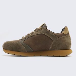Chaussures pour hommes en cuir véritable fabriquées en usine, baskets personnalisées avec logo, baskets de luxe avec semelle en caoutchouc crêpe - Product Image 1