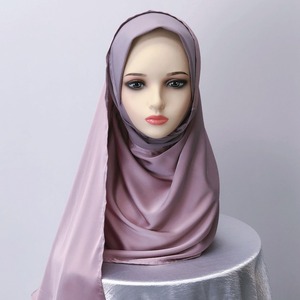 Hiyab Instantáneo de Satén al por Mayor, Hiyab Sedoso de Color Sólido de Alta Calidad y Cómodo para Mujeres Musulmanas, Ropa Musulmana, Chal - Product Image 3