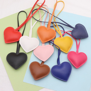 <span class=keywords><strong>Portachiavi</strong></span> a Forma di Cuore in Pelle per Donne e Ragazze, Grazioso Ciondolo a Cuore per Borse, Zaini e Borsette, Accessori di <span class=keywords><strong>Lusso</strong></span> Firmati - Product Image 1