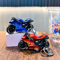 Porte-clés moto rétro en plastique ABS, modèle cool Dragon de feu Anime, avec design flamme et fonction inertie à rétrofriction pour le soulagement du stress