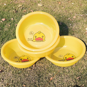 Cuenco de plástico Little Yellow Duck de 28 cm de diámetro, engrosado, multiusos, para lavar verduras y frutas en la cocina. - Product Image 3
