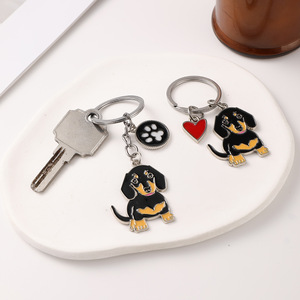 Llavero de Aleación de Zinc con Estampado de Letras en Relieve Estilo Americano, Colgante de Corazón 3D, Ligero, para Ropa y Bolsos - Product Image 1