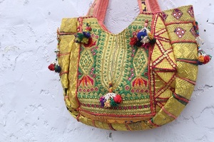 Hand-<b>Patchwork</b> Banjara Tote <b>Bag</b> Handmade Embroidered Shoulder <b>Bag</b> Flowers Large Capacity Lightweight Canvas Zipper Waterproof - Product Image 2