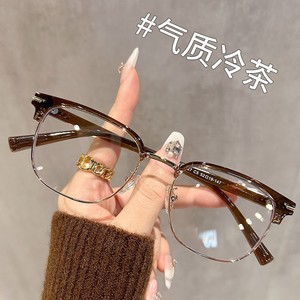 Nouvelles lunettes demi-cerclées pour femmes Tr 31135, monture moyenne, verres PC, forme quadrilatère, style professionnel élégant pour maquillage naturel - Product Image 2