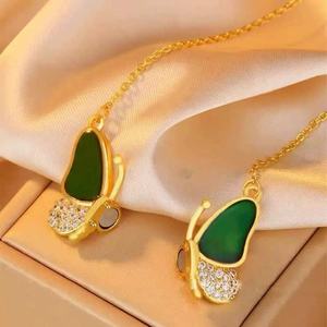 Cảm Giác Thay Đổi Màu Sắc Bướm Hút Từ 18K Vàng-Mạ Hàn Quốc Tùy Chỉnh Mặt Dây Chuyền Logo Tinh Tế Và Đơn Giản Vòng Cổ - Product Image 4