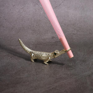 Ретро-аксессуары для украшений из цинкового сплава: подвеска-крокодил для браслета, ожерелья, клипса для сигарет - Product Image 1