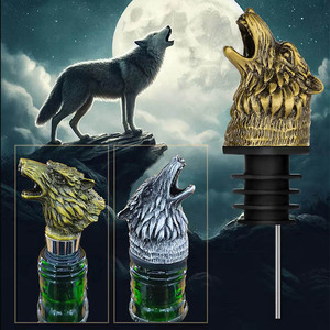 Aérateur à vin tête de loup 2-en-1, décanteur en métal, bouchon supérieur pour boissons, bec verseur pour huile d'olive avec design animal - Product Image 1