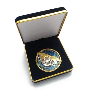 Grosir Beludru Elegan Suede Kerajinan Kemasan Kotak Hadiah untuk Medali Tantangan Koin Manset Kalung
