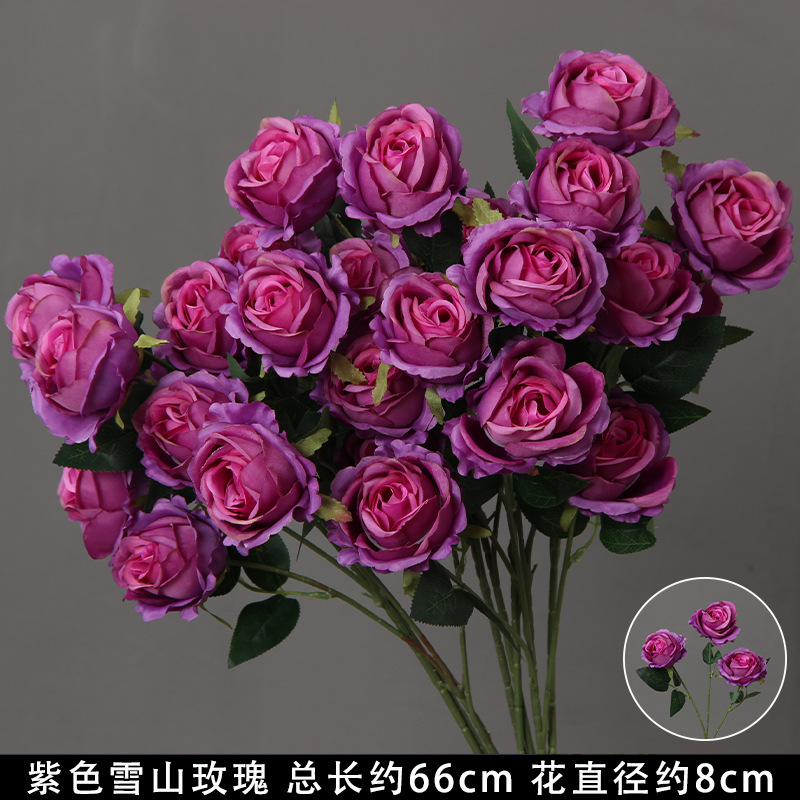 Bouquet de roses montagne enneigées violettes à 3 tiges