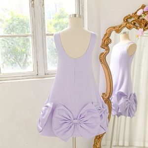 <span class=keywords><strong>Vestido</strong></span> <span class=keywords><strong>de</strong></span> satén sin mangas con cuello cuadrado para niñas, con gran lazo en la espalda, color liso, ideal para cumpleaños, uso diario, fotografía, fiestas y actuaciones. - Product Image 6