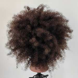 Tête de mannequin afro bouclée de 18 pouces <span class=keywords><strong>pour</strong></span> la pratique du tressage, 100% cheveux humains, poupée d'entraînement en cosmétologie Minkin <span class=keywords><strong>pour</strong></span> <span class=keywords><strong>coiffeur</strong></span> - Product Image 4