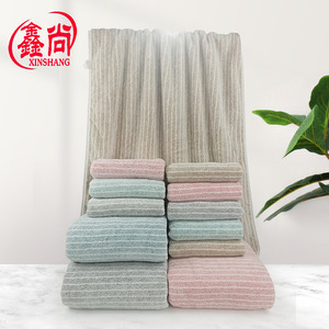 Serviette de bain en polaire corail Xinshang 70x140cm, rayée, absorbante, séchage rapide, serviette de plage rectangulaire, couleur unie - Product Image 1