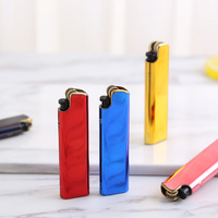 Mini briquets à gaz électroniques jetables avec logo personnalisé gratuit et briquets métalliques en silex bon marché