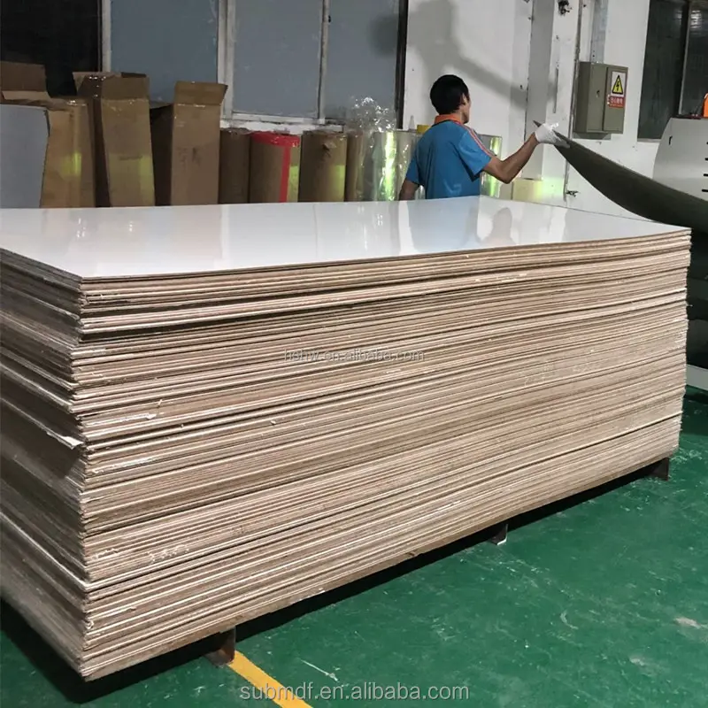 משלוח מדגם סיטונאי אספקת מבריק עץ 5mm MDF גיליון עבור סובלימציה המושבים צד אחד עם מלמין בחזרה