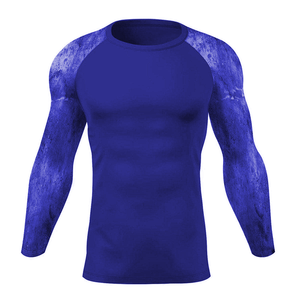 Camiseta de compresión de poliéster de alta calidad, transpirable, para gimnasio, deportes, capa base, manga corta, transpirable, de secado rápido. - Product Image 3