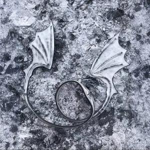 قلادة وسوار يدويان الصنع من الجلد الداكن على شكل عين، طوق مبالغ فيه بتصميم أجنحة شيطانية من الثقافة الفرعية القوطية الداكنة - Product Image 4