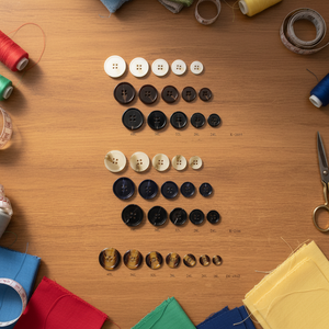 Perline in Plastica ABS con Bottone a Pressione, Design a Quattro Fori, Nere e Bianche, Ecologiche, Effetto Madreperla di Alta Qualità - Product Image 6