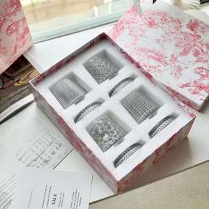 ชุดแก้วน้ำ 4 ใบ ลายลายนูนแบบผสม แก้วน้ำหมุนได้ ชุดของขวัญสำหรับวิสกี้ น้ำ และใช้ในชีวิตประจำวัน ชุดของขวัญสุดหรู - Product Image 1