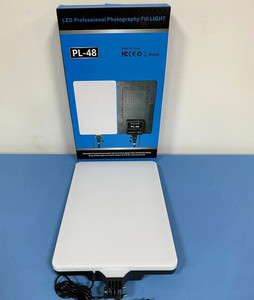 Luz de Video para Cámara de Gran Tamaño de 19 Pulgadas, 192 Lámparas LED, Luz de Panel Plano Grande de 3 Colores Atenuables con Trípode - Product Image 1