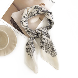 Pañuelo Cuadrado Personalizado al por Mayor, Nuevo Modelo 60x60, Pañuelo Pequeño <span class=keywords><strong>de</strong></span> Moda, Pañuelo <span class=keywords><strong>de</strong></span> Lujo con Diseño Impreso para Mujer - Product Image 1