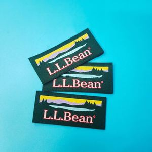 Étiquettes et labels tissés en polyester damassé à haute densité, personnalisés avec logo de marque, pliés en bout, pour vêtements - Product Image 1