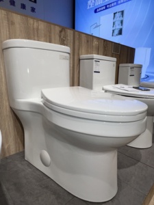 Kloset Duduk Keramik Satu Bagian Standar USA CUPC, Sistem Siram Tornado, Mudah Dibersihkan, untuk Kamar Mandi, Pemasangan di Lantai - Product Image 2