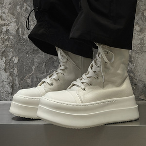 Bottes de style militaire - nouvelles bottes d'hiver tendance rouges pour femmes à semelle épaisse et hauteur cheville, pour hommes et femmes - Product Image 2