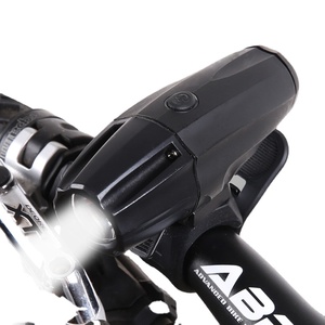 Shinesoon TP-601002 Ba chế độ IP4 không thấm nước <span class=keywords><strong>400lm</strong></span> 2600mAh sáng xe đạp phía trước ánh sáng USB - Product Image 1