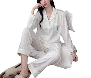 Vêtements de nuit en satin personnalisés <span class=keywords><strong>pour</strong></span> femmes Haut caraco uni et pantalon long en dentelle Ensembles de pyjamas en soie PJ <span class=keywords><strong>pour</strong></span> femmes - Product Image 2