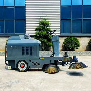 Balayeuse <span class=keywords><strong>de</strong></span> sol commerciale <span class=keywords><strong>de</strong></span> 1800mm Nettoyeur <span class=keywords><strong>de</strong></span> balai <span class=keywords><strong>de</strong></span> <span class=keywords><strong>nettoyage</strong></span> à piles vert <span class=keywords><strong>Brosse</strong></span> latérale électrique pour l'équitation <span class=keywords><strong>de</strong></span> rue - Product Image 4